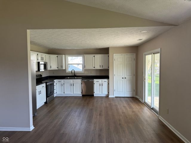 913 Delegate Drive, Shelbyville, IN 46176