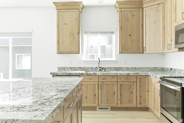 4728 E LAKE CORNER DR, Eagle Mountain, UT 84005