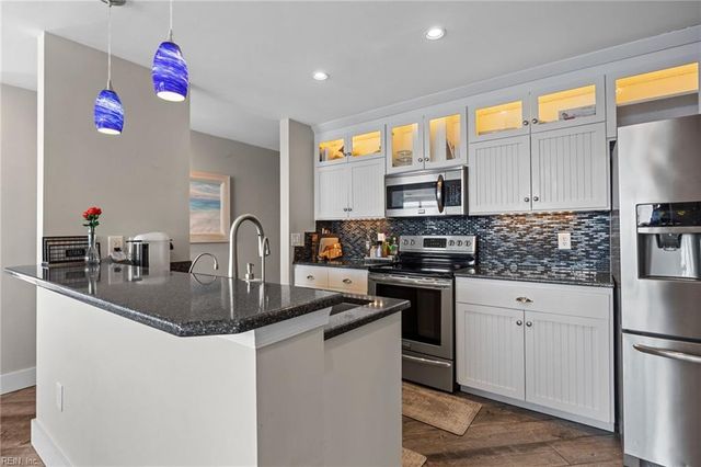 40 Rader St Apt 510, Norfolk, VA 23510