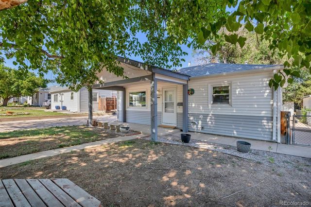 7664 King Street, Westminster, CO 80030