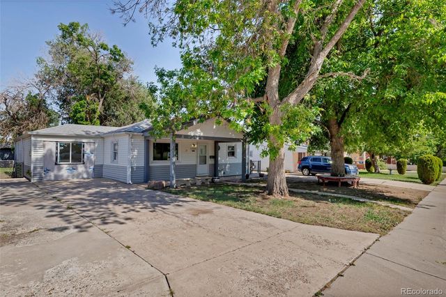 7664 King Street, Westminster, CO 80030