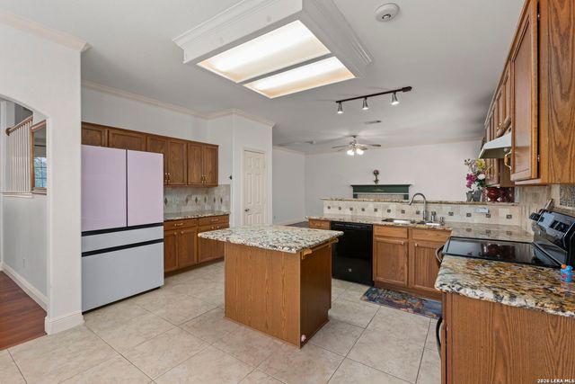 2323 Cardigan Hl, San Antonio, TX 78232