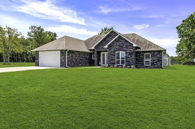 203 Summer Haven, Livingston, TX 77351