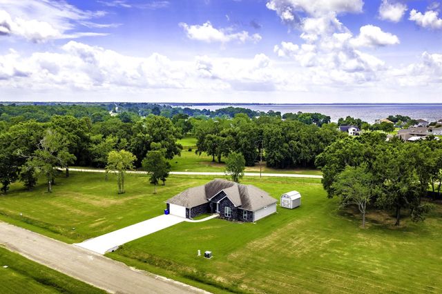 203 Summer Haven, Livingston, TX 77351