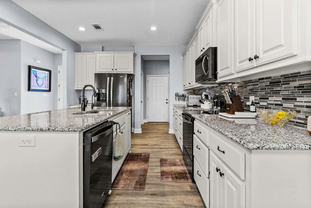 203 Summer Haven, Livingston, TX 77351
