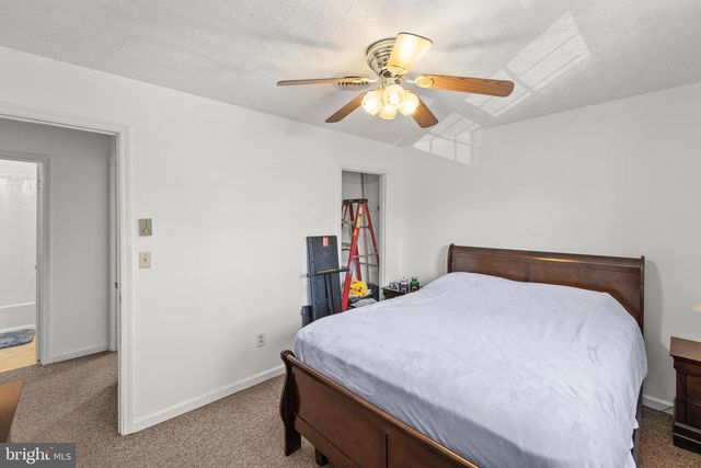 96 HACKBERRY DR, Stephens City, VA 22655