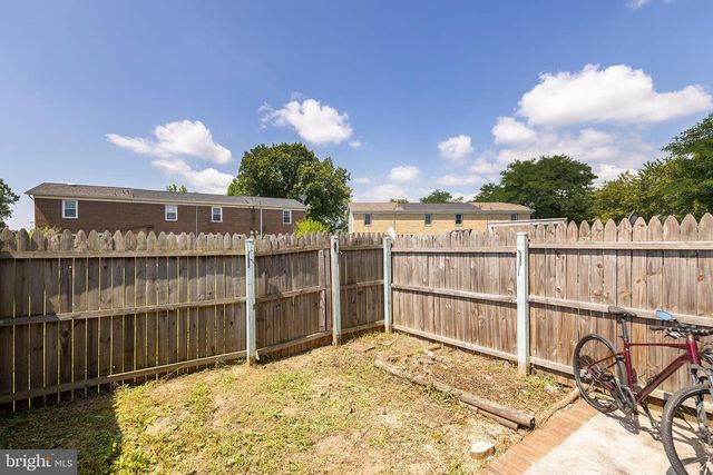 96 HACKBERRY DR, Stephens City, VA 22655