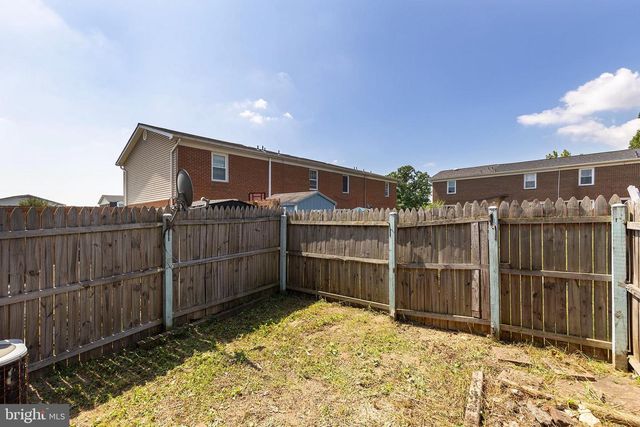 96 HACKBERRY DR, Stephens City, VA 22655