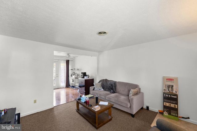 96 HACKBERRY DR, Stephens City, VA 22655