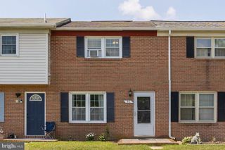 96 HACKBERRY DR, Stephens City, VA 22655