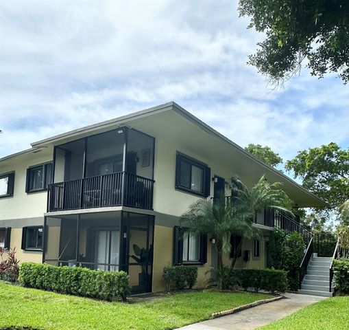 588 Trace Circle 211, Deerfield Beach, FL 33441