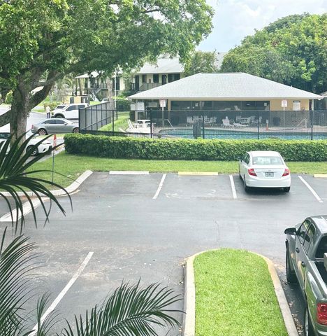 588 Trace Circle 211, Deerfield Beach, FL 33441