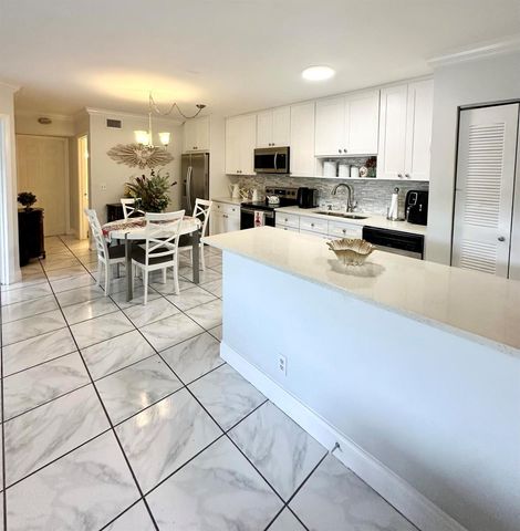 588 Trace Circle 211, Deerfield Beach, FL 33441
