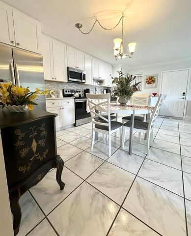 588 Trace Circle 211, Deerfield Beach, FL 33441