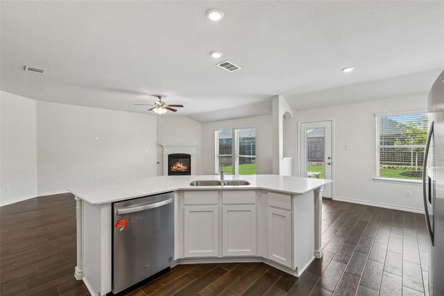 2907 Brady Starr Drive, Aubrey, TX 76227