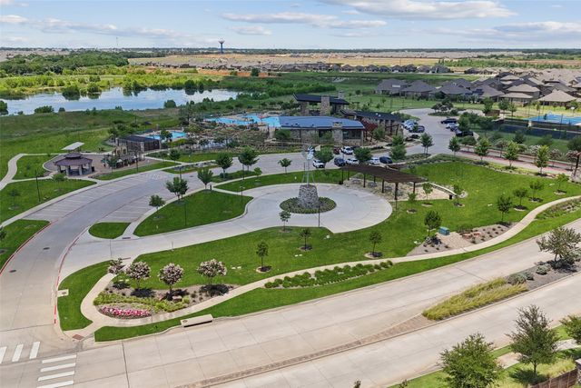 2907 Brady Starr Drive, Aubrey, TX 76227