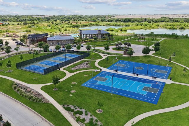 2907 Brady Starr Drive, Aubrey, TX 76227