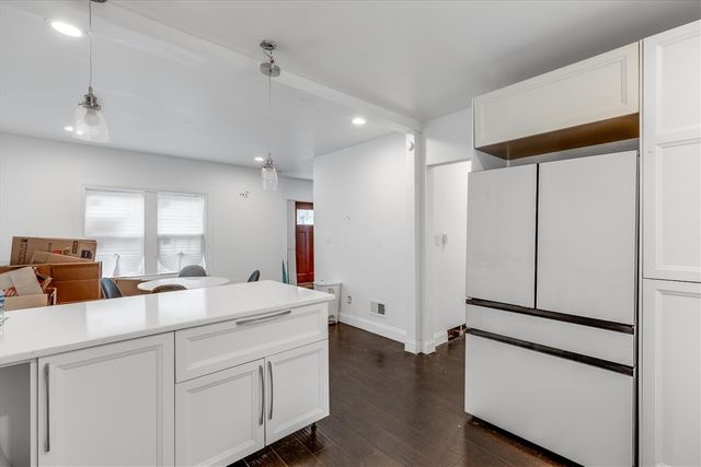 18100 Ohio Street, Detroit, MI 48221