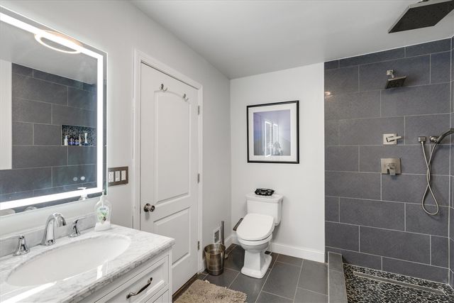 18100 Ohio Street, Detroit, MI 48221