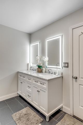 18100 Ohio Street, Detroit, MI 48221