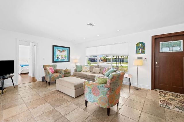 261 SW 18th Court, Pompano Beach, FL 33060