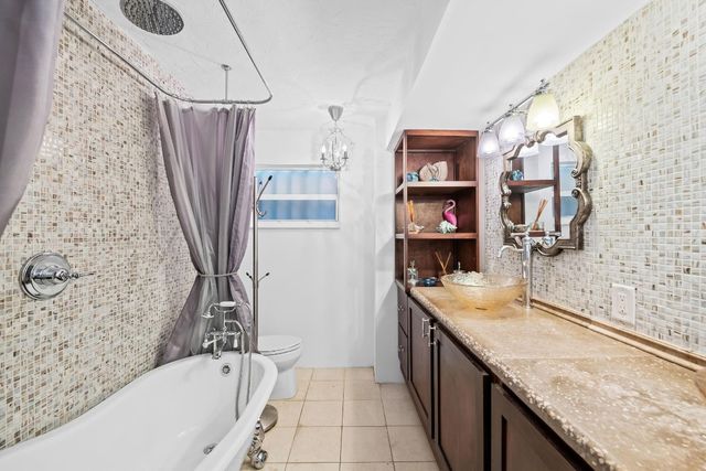 261 SW 18th Court, Pompano Beach, FL 33060