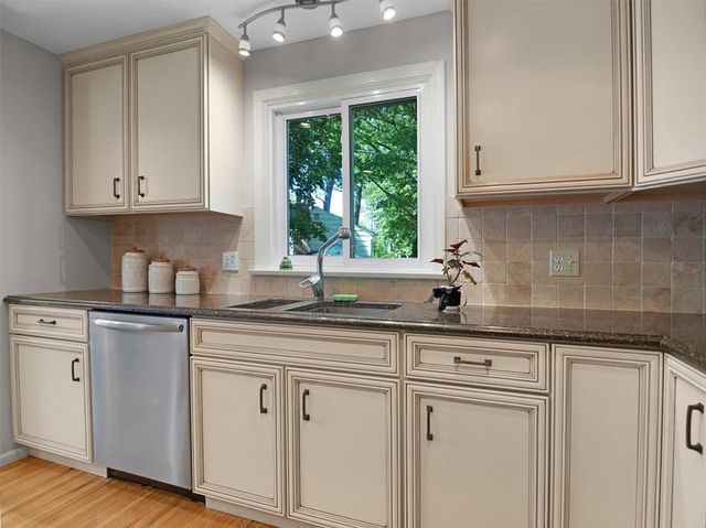 14 Burncoat, Pittsford, NY 14534