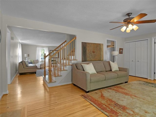 14 Burncoat, Pittsford, NY 14534