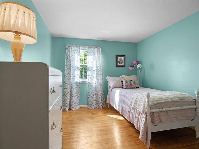 14 Burncoat, Pittsford, NY 14534