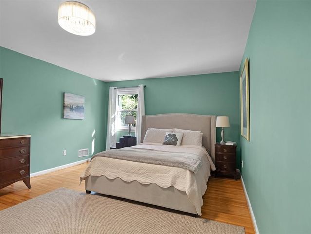 14 Burncoat, Pittsford, NY 14534