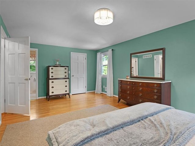 14 Burncoat, Pittsford, NY 14534