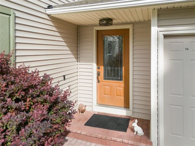 14 Burncoat, Pittsford, NY 14534