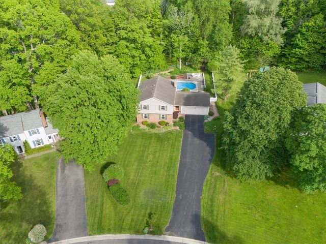 14 Burncoat, Pittsford, NY 14534