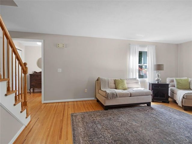 14 Burncoat, Pittsford, NY 14534