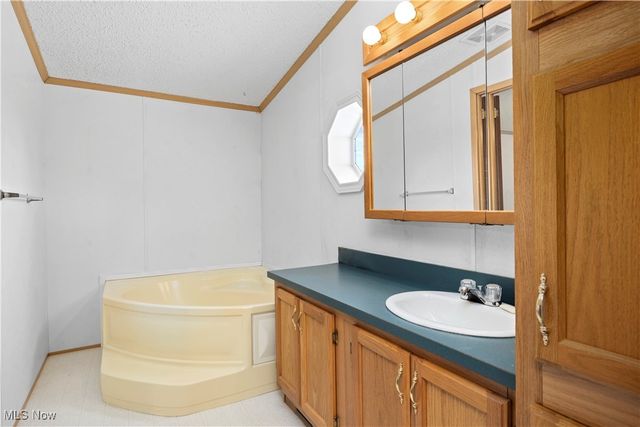 35157 Center Ridge Road 151, North Ridgeville, OH 44039