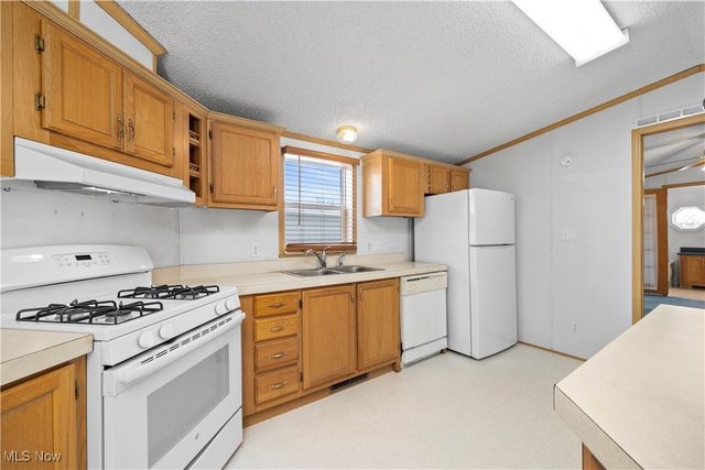 35157 Center Ridge Road 151, North Ridgeville, OH 44039