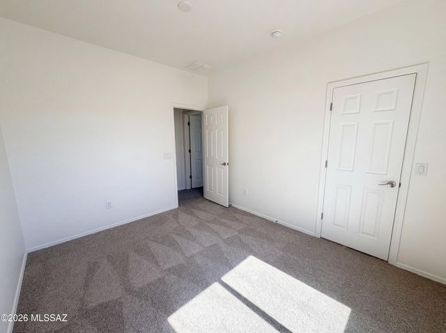 653 S Desert Haven Road, Vail, AZ 85641