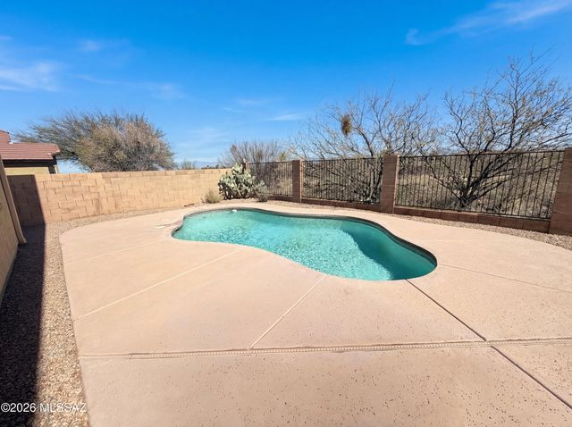 653 S Desert Haven Road, Vail, AZ 85641