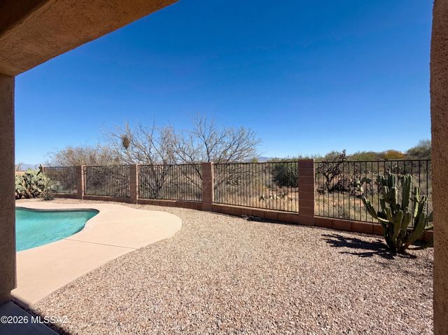 653 S Desert Haven Road, Vail, AZ 85641