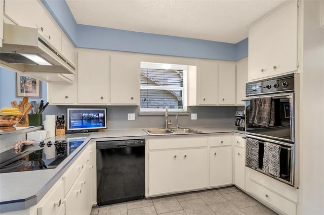 12011 Maverick Drive, Willis, TX 77378