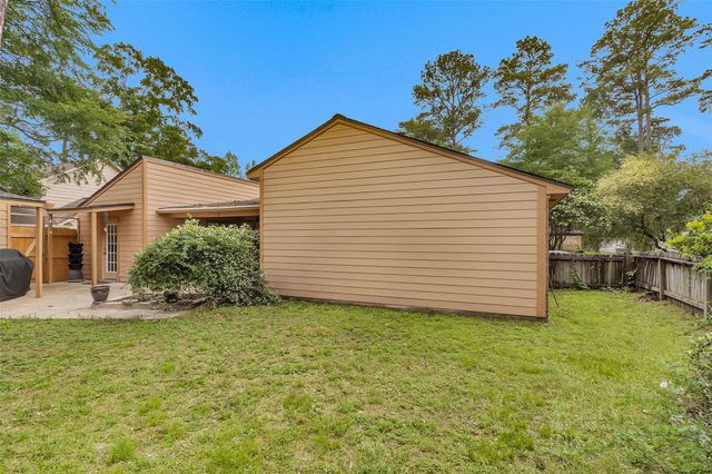 12011 Maverick Drive, Willis, TX 77378