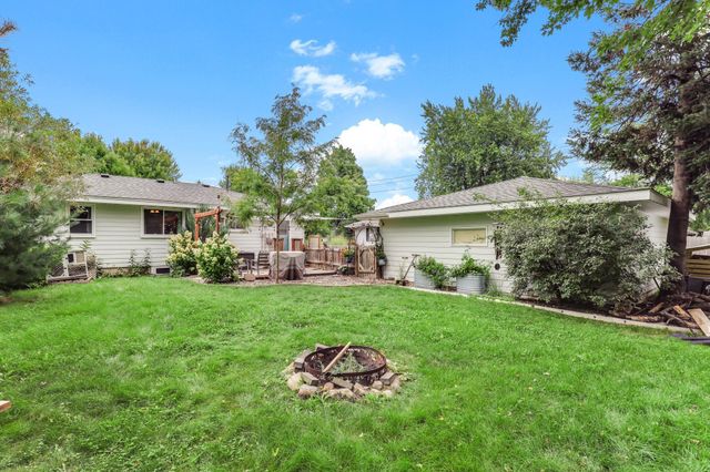 8502 Upper 206th Street W, Lakeville, MN 55044