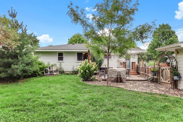 8502 Upper 206th Street W, Lakeville, MN 55044