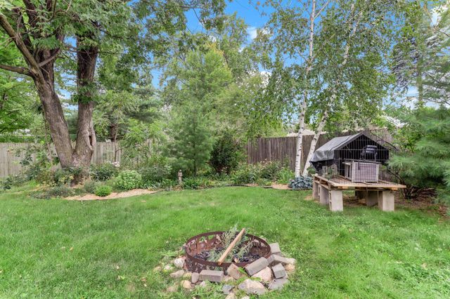 8502 Upper 206th Street W, Lakeville, MN 55044