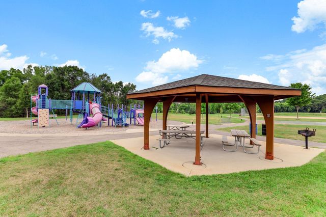 8502 Upper 206th Street W, Lakeville, MN 55044