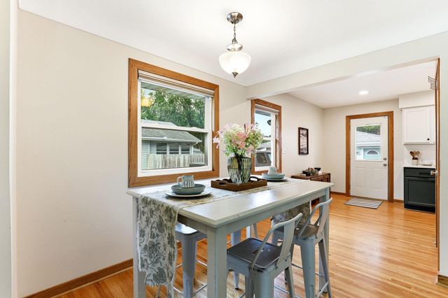8502 Upper 206th Street W, Lakeville, MN 55044