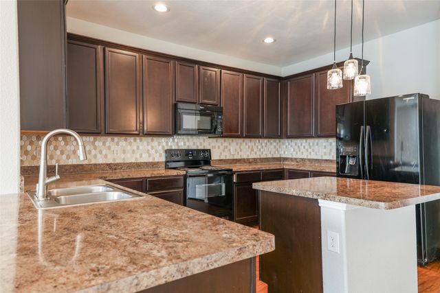 4110 Legend Trail, Heartland, TX 75126