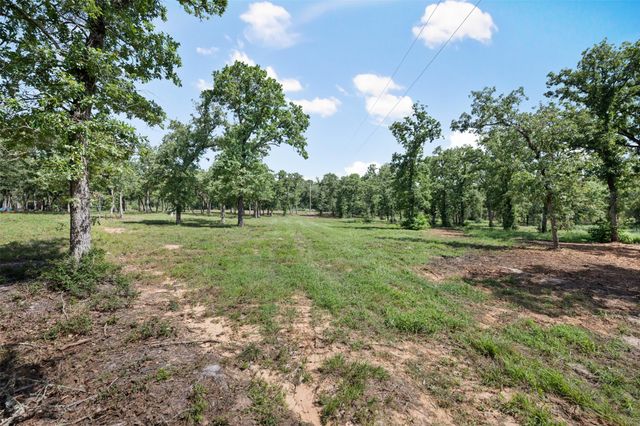 716 Cumley LN, Thorndale, TX 76577