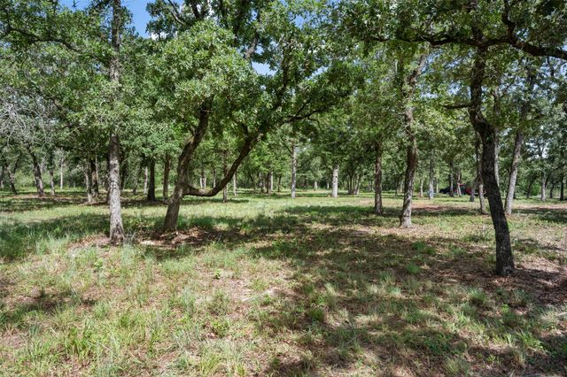 716 Cumley LN, Thorndale, TX 76577