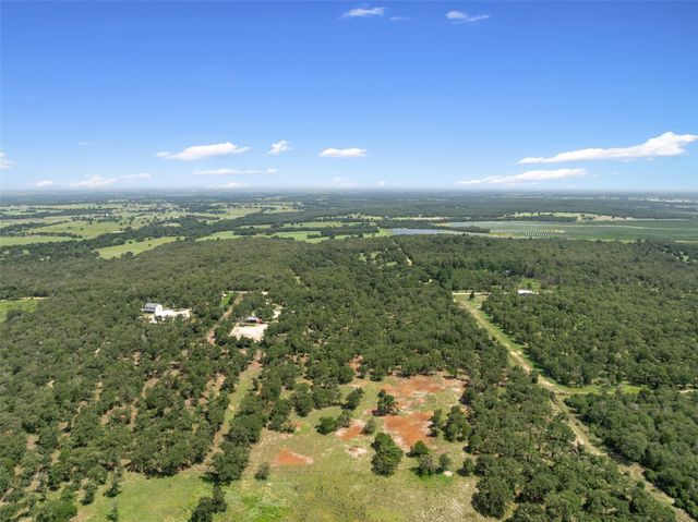 716 Cumley LN, Thorndale, TX 76577